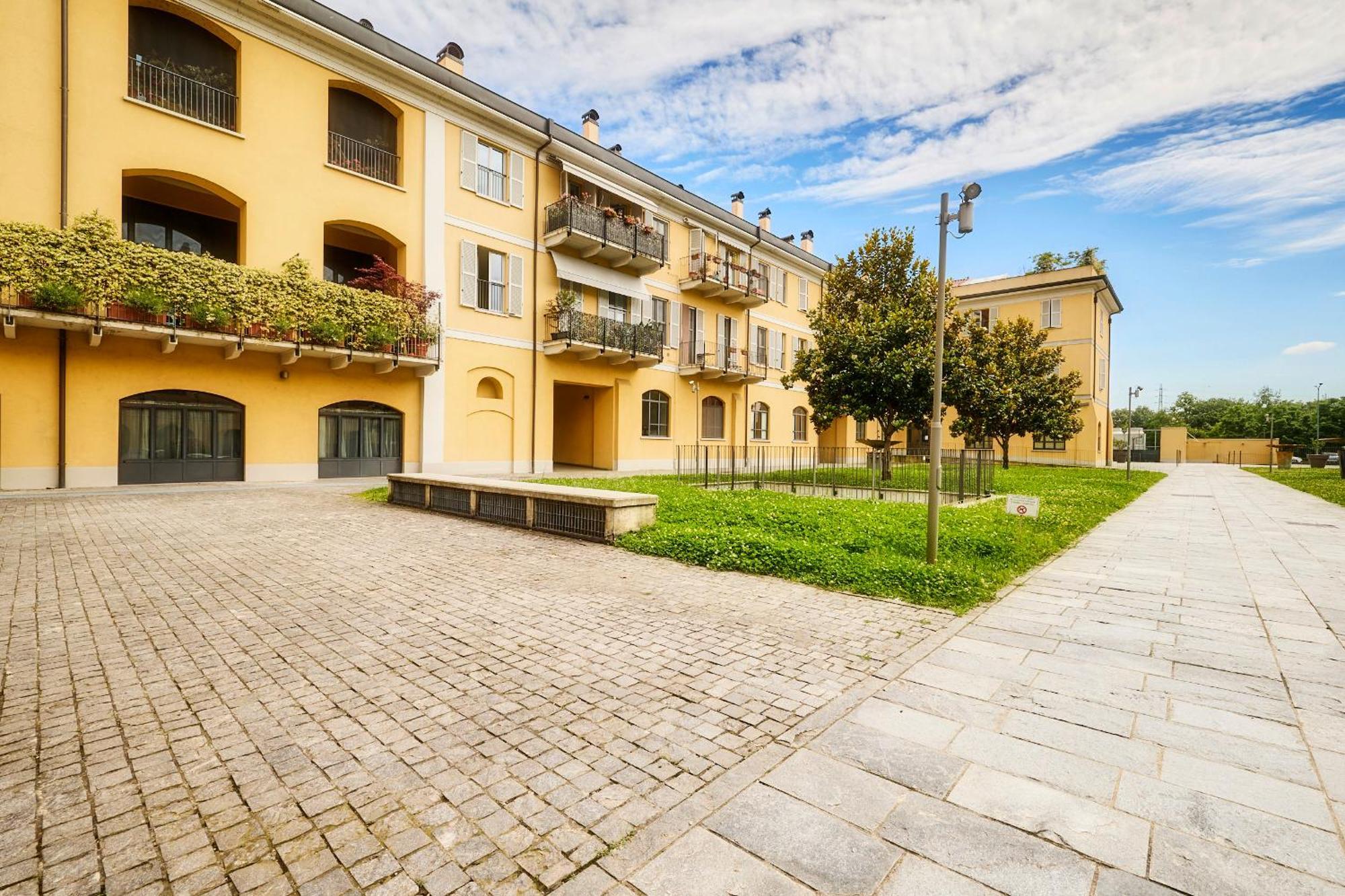 Luxy Appartment Close Navigli Milano Esterno foto